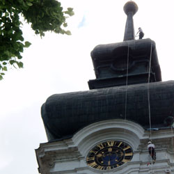Kletterarbeiten am Kirchturm